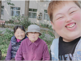女神节，给奶奶们发“工资”啦！